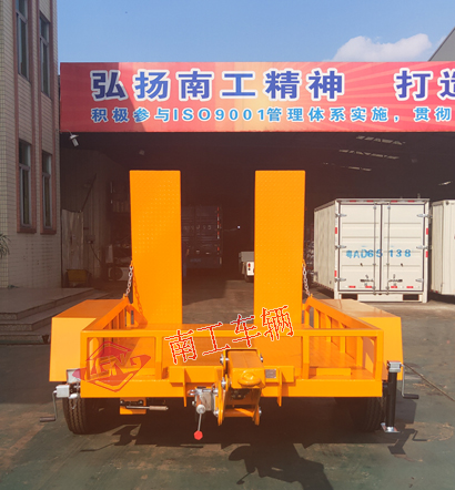 3吨ATVwxc万象城（中国）首页官方网站 小轿车拖车5I.jpg