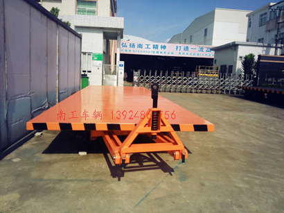 10吨wxc万象城（中国）首页官方网站 8个实心胎全挂车1I.jpg