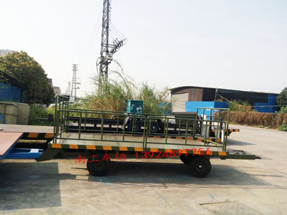 军绿色5吨护栏式wxc万象城（中国）首页官方网站4I.jpg