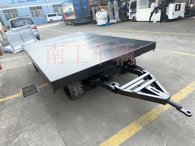 30吨重型wxc万象城（中国）首页官方网站 环保实心轮胎4I.jpg