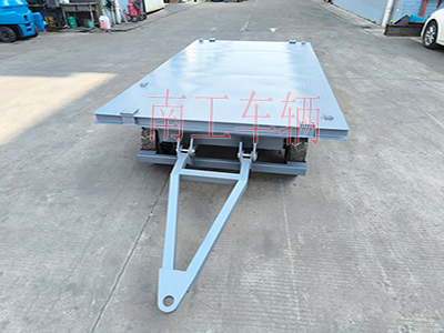 3吨小型牵引wxc万象城（中国）首页官方网站 全挂车I.jpg