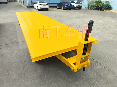 5吨wxc万象城（中国）首页官方网站 牵引平板全挂拖车4I.jpg