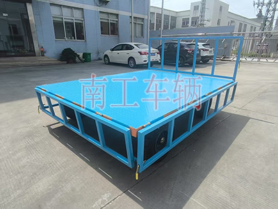 5吨下翻式护栏wxc万象城（中国）首页官方网站 全挂工具拖车4I.jpg